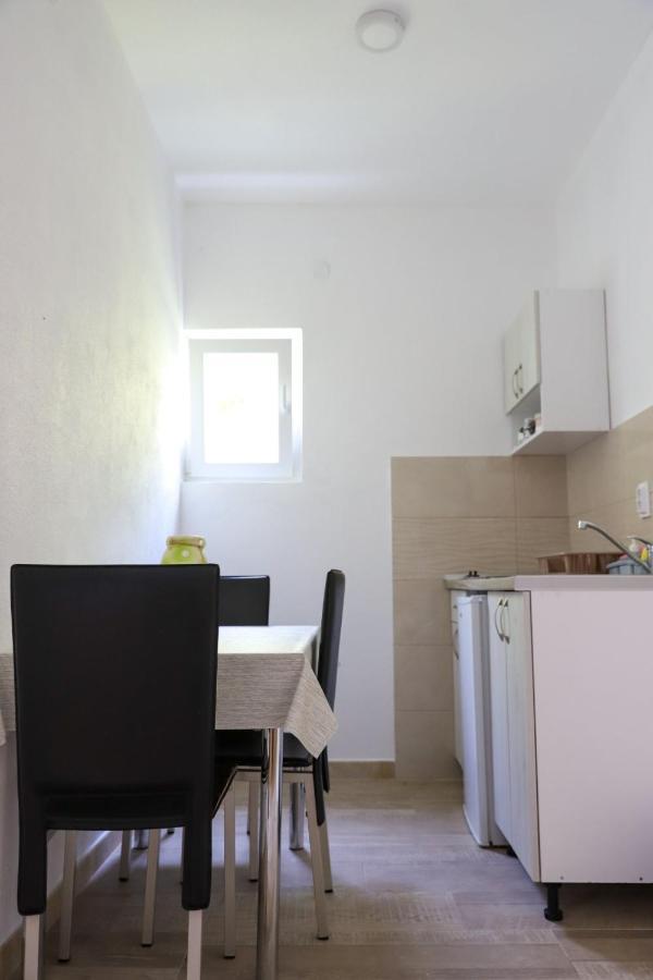 Apartmani Afterglow Sutomore Exterior photo